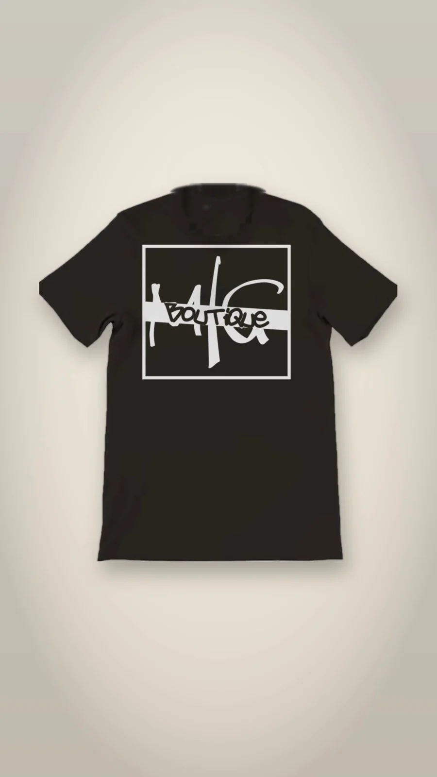 MG Boutique — Shirt, Weiss auf Schwarz